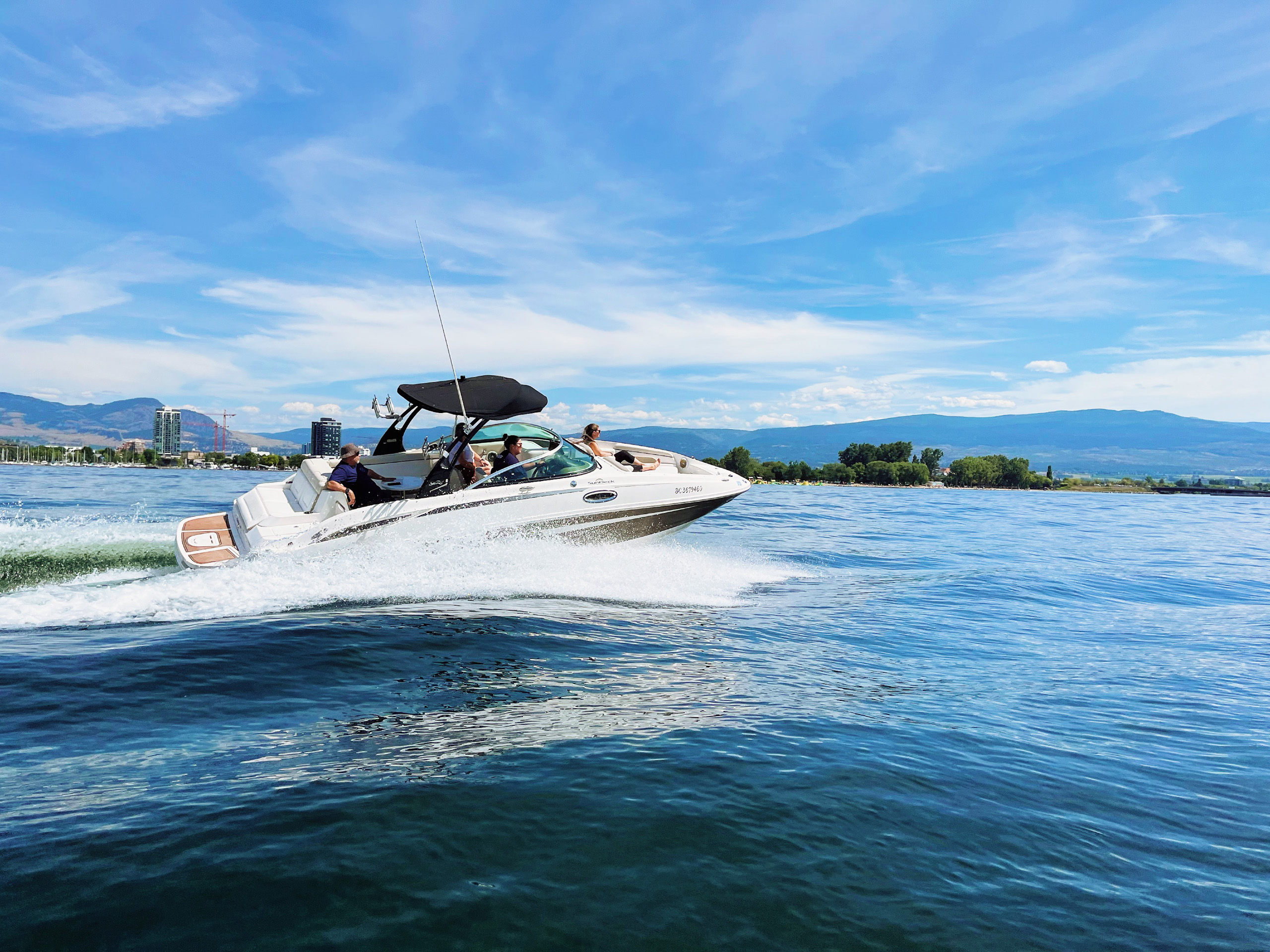 kelowna yacht club boat rentals